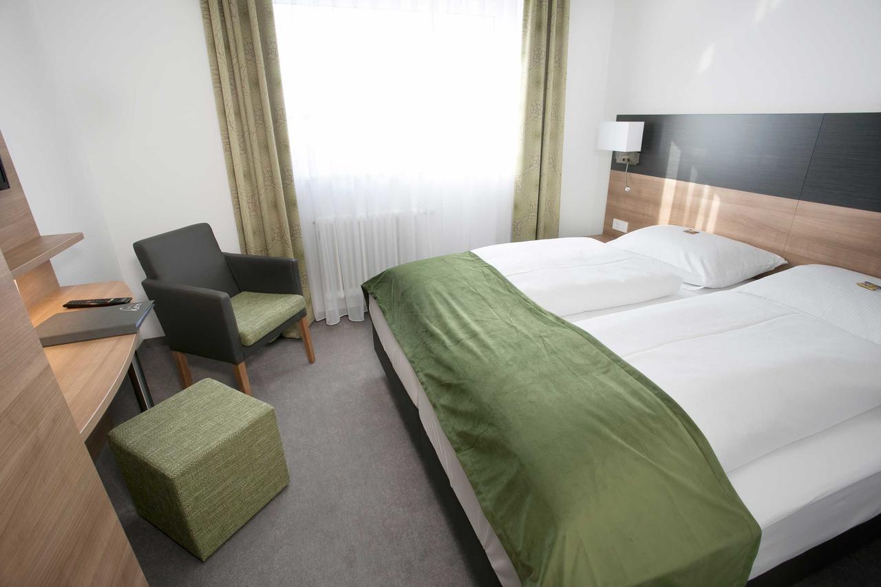 Hotel Kern Garni Walddorf  Екстер'єр фото
